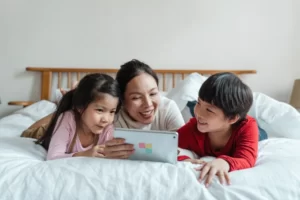 Ilustrasi cara memasukkan konten anak ke YouTube Kids