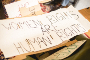 Ilustrasi hak perempuan/by Alexander Shelegov/Getty Images Signature