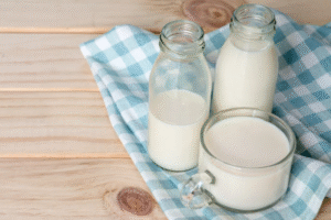 HUGNOI/GETTY IMAGES Ilustrasi minum susu