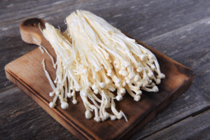 Jamur enoki/4Nadia/Getty Images Signature Resep crispy mushroom.