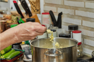 Ilustrasi kaldu bubuk