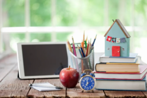 Ilustrasi home schooling and unschooling